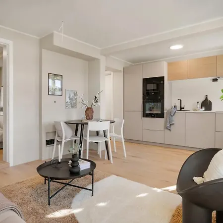 Panorama - View In L 1-bedroom דירה *